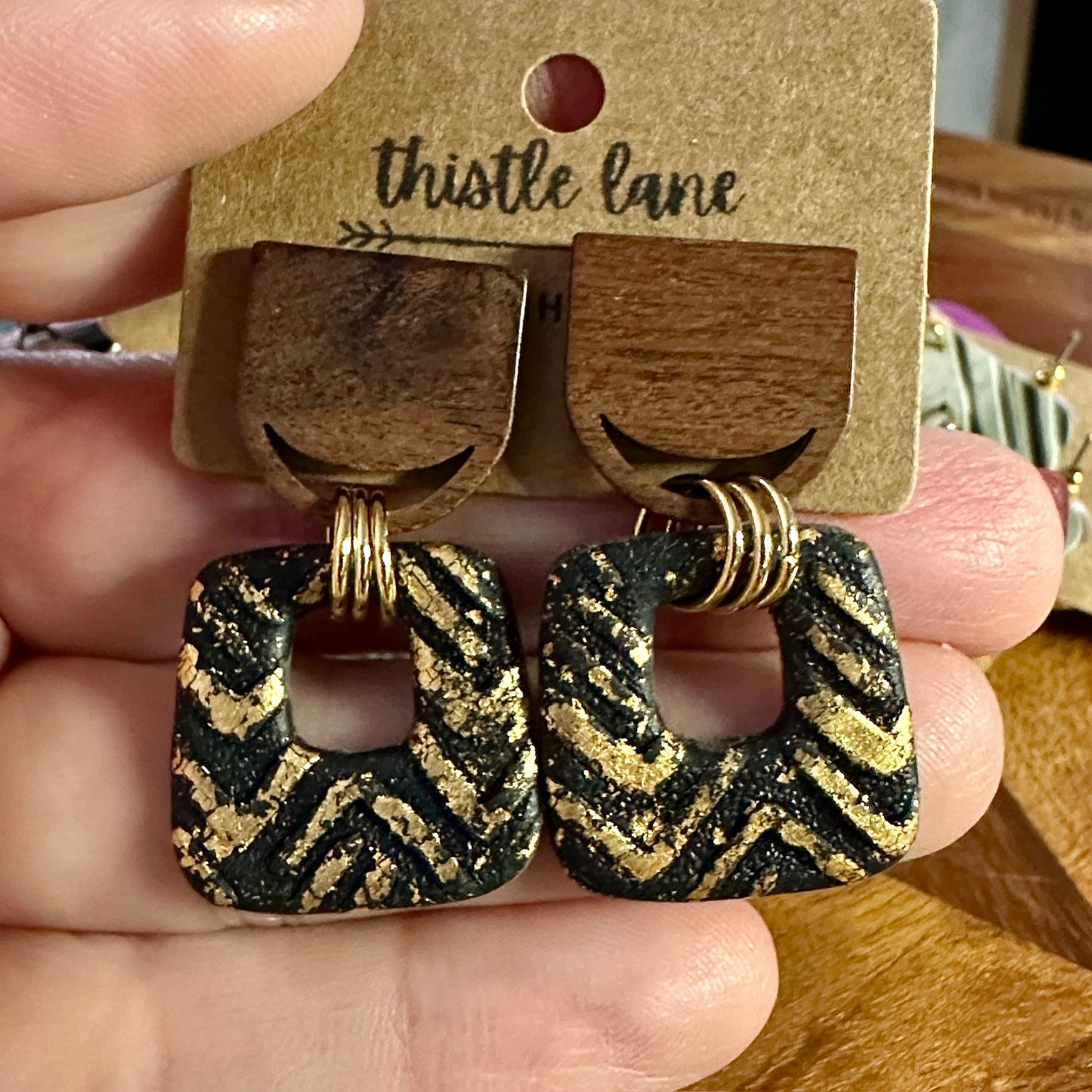 Black/Gold Square on Wood Stud