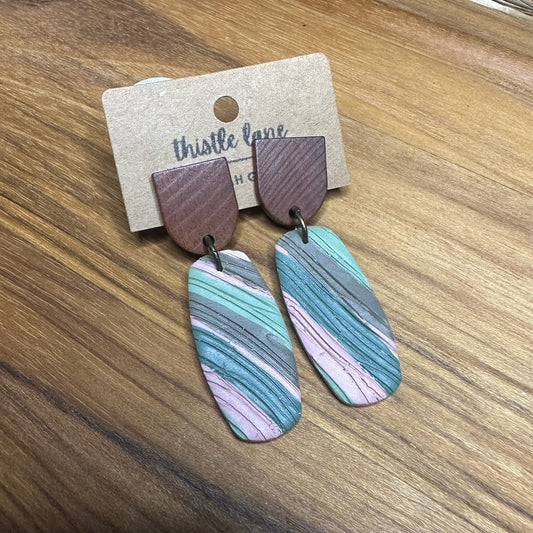 Earthy Pastel on Wood Stud